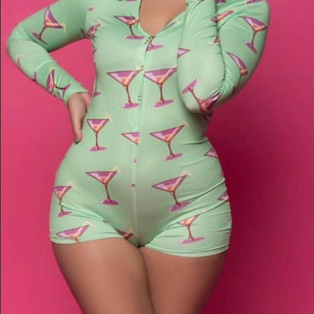 Onesie pajama never worn